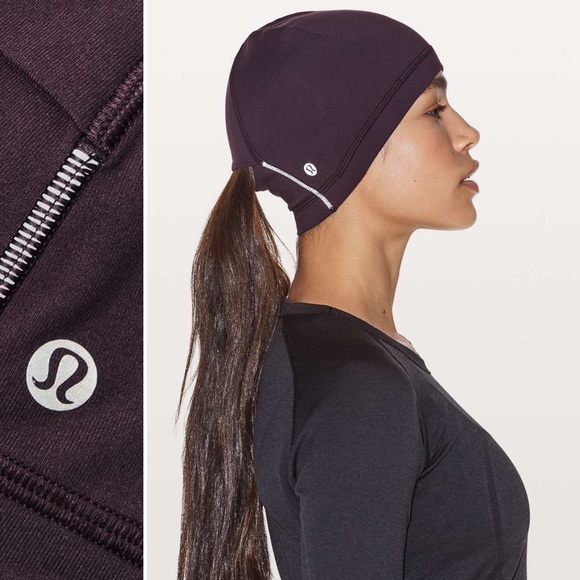 Lululemon Run It Out Toque Black Cherry OS Purple Beanie Hat Pony Tail Opening - Picture 1 of 10